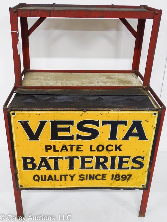 VESTA PLATE LOCK BATTERIES ORIGINAL DISPLAY STAND (1 of 6)