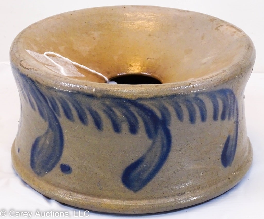 DECORATED STONEWARE SPITTOON (1 of 10)
