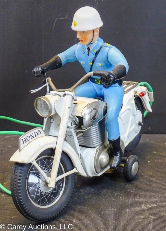HONDA CYCLE WITH RIDING COP JAPANESE TIN LITHO TOY (1 of 6)