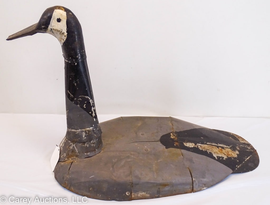 ANTIQUE PRIMITIVE TIN CANADIAN GOOSE DECOY (1 of 5)