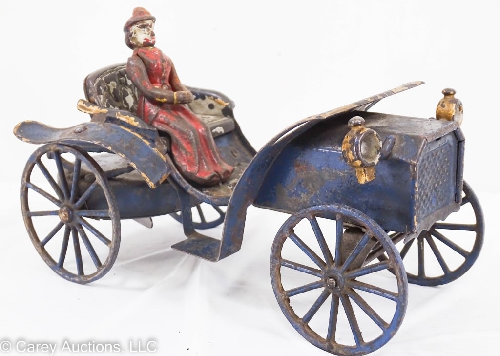GERMAN TINPLATE CLOCKWORK TOY CAR ORIGINAL PAINT (1 of 8)