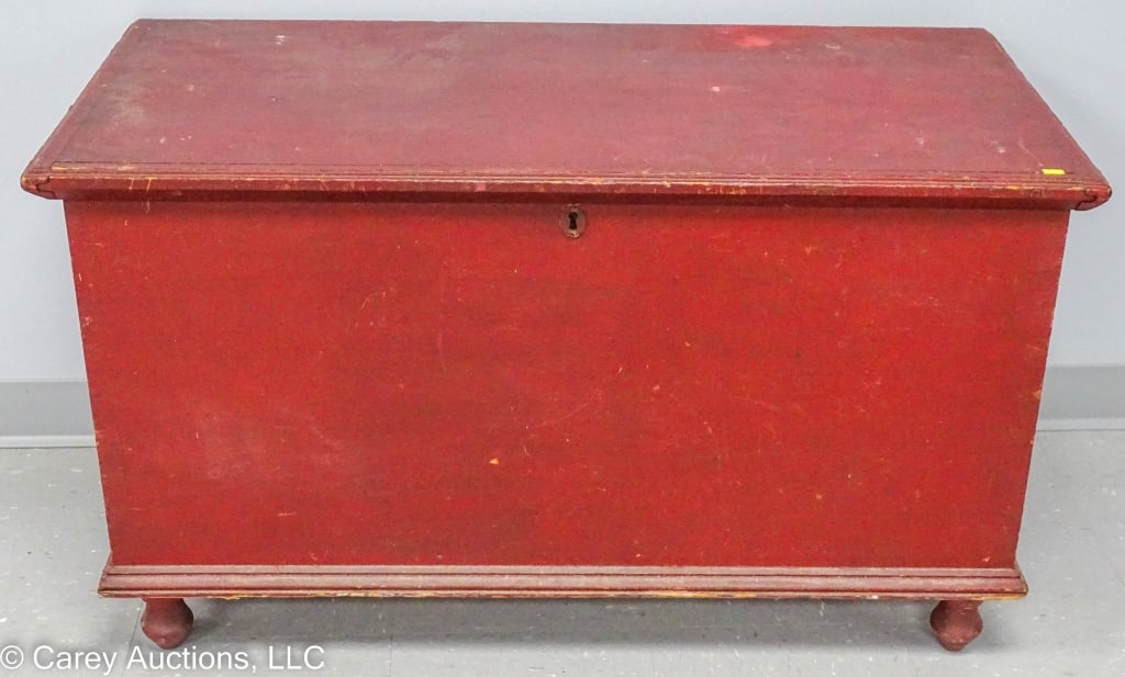 PINE 6-BOARD DOVETAILED BLANET CHEST OLD RED (1 of 10)