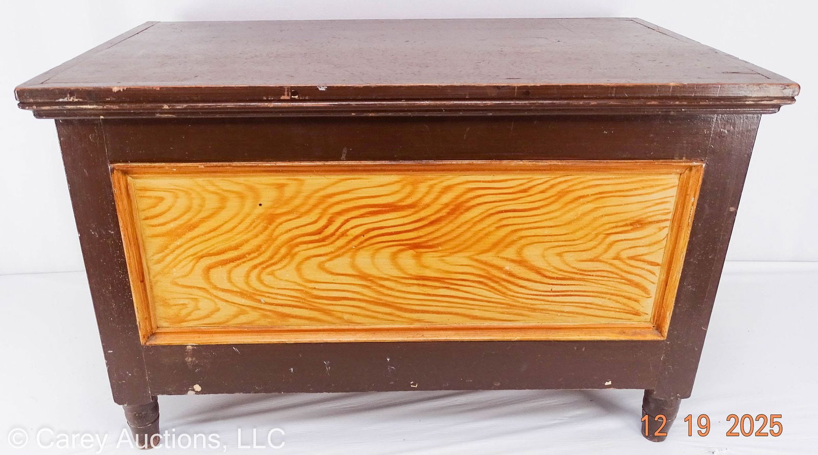 SMALL SHERATON BLANKET BOX (1 of 9)