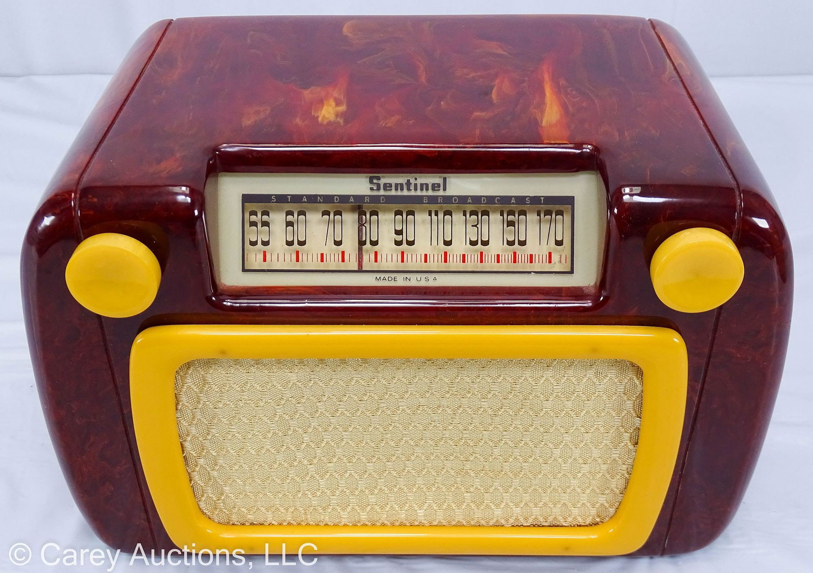 SENTINEL MODEL 284-NB OUTLINE GRILL CATALIN RADIO (1 of 7)