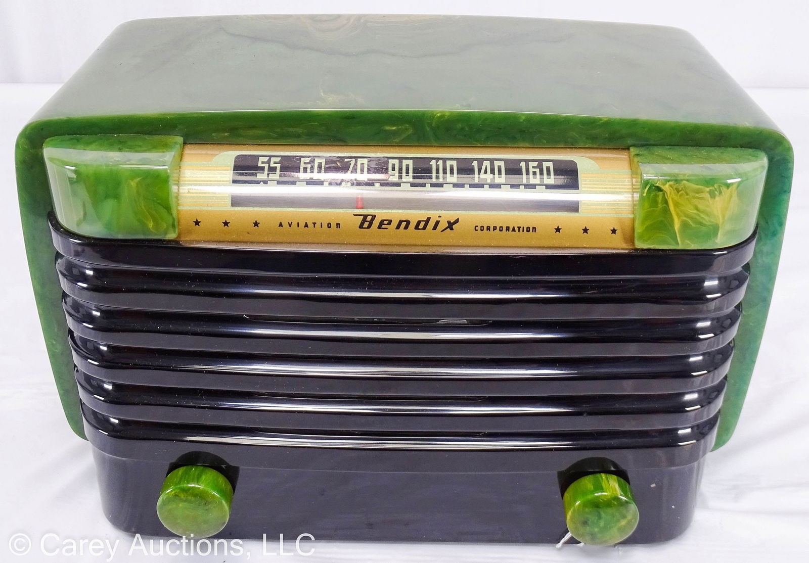 FRANK GLOVER DESIGN CATALIN MODEL 526 RADIO FOR BANDIX (1 of 6)