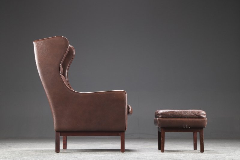 BORGE MOGENSEN STYLE BROWN LEATHER WING BACK CHAIR (1 of 4)