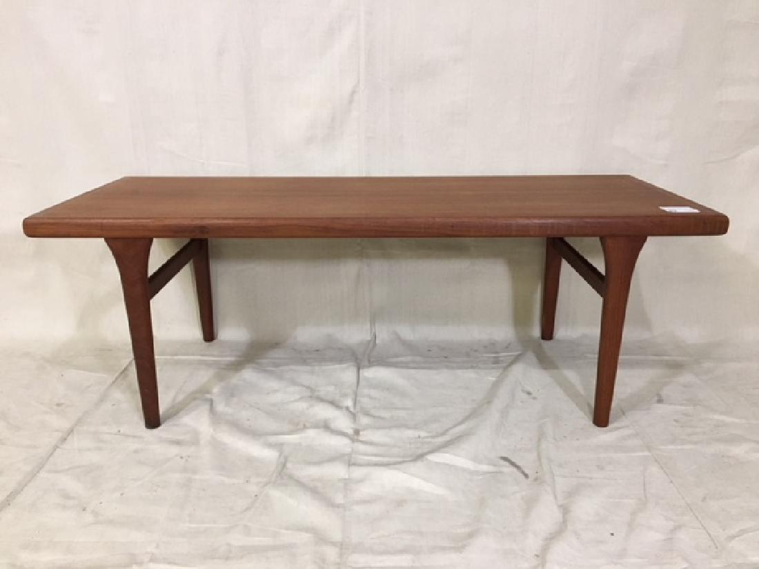 JOHANNES ANDERSEN TEAK COFFEE TABLE (1 of 3)
