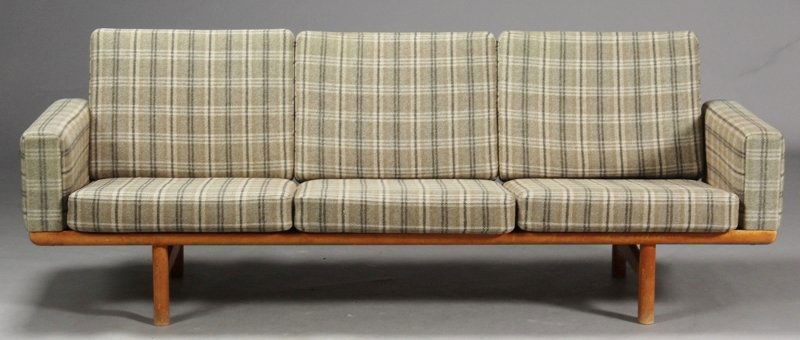 HANS WEGNER SOFA BY GETAMA (1 of 6)