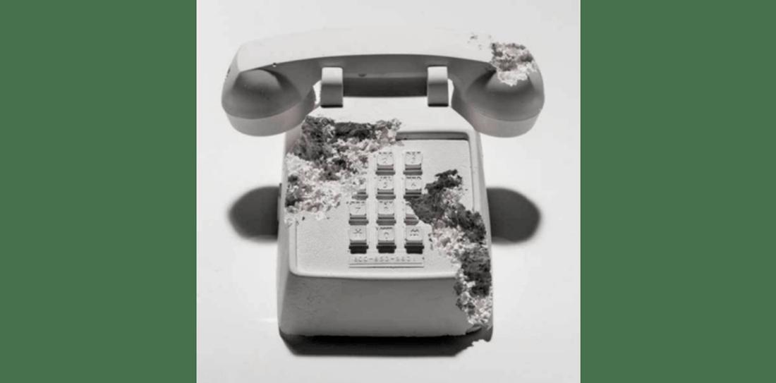 Relic 5, Big Phone - Daniel Arsham: 2016 Plaster and crushed glass Edition of 500. Each one is unique due to the creative process. The work is delivered in a custom storage box, including art handling gloves and is is numbered from the