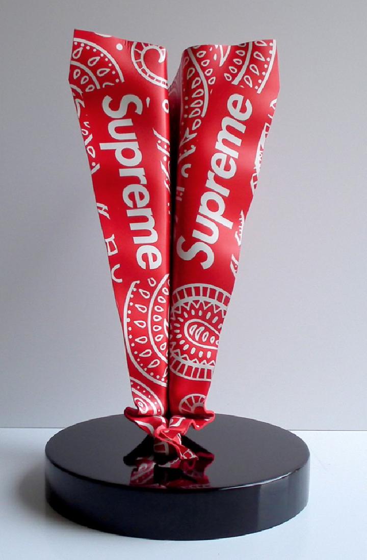 Supreme - AVA: 2018 Folded Resin 25,6 inch / Height: 65 cm Mint Condition