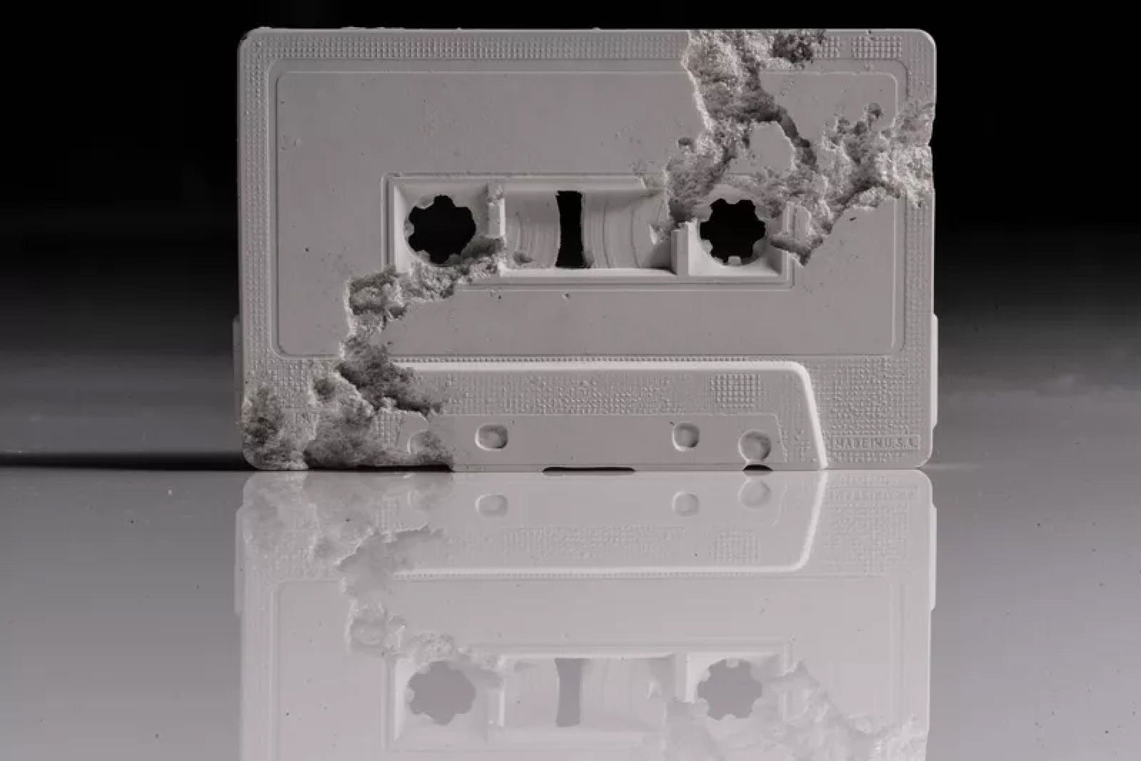 Daniel Arsham - FUTURE RELIC 4 "CASSETTE TAPE": 2016. Cast resin. Arsham studio. Limited edition of 500 . 10 × 13.5 × 5 cm / 4 × 5 × 2 in