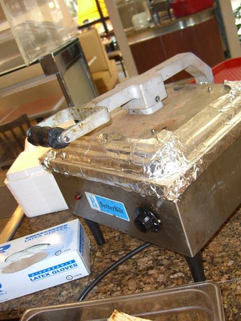 BetterBilt SSE 14"x13" Sandwich Grill Press - 4