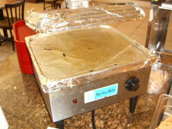 BetterBilt SSE 14"x13" Sandwich Grill Press - 5