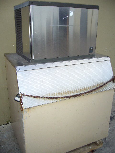 144F: Manitowoc QY0604A 600lb. S/S Cuber Ice Machine