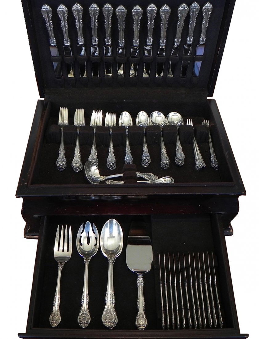 94 piece Sterling Silver Flatware Set in the King (1 of 4)