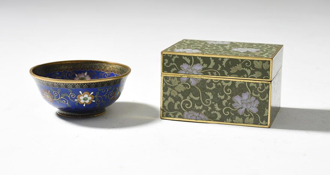 Fine Japanese cloisonné covered box along with a round (1 of 8)