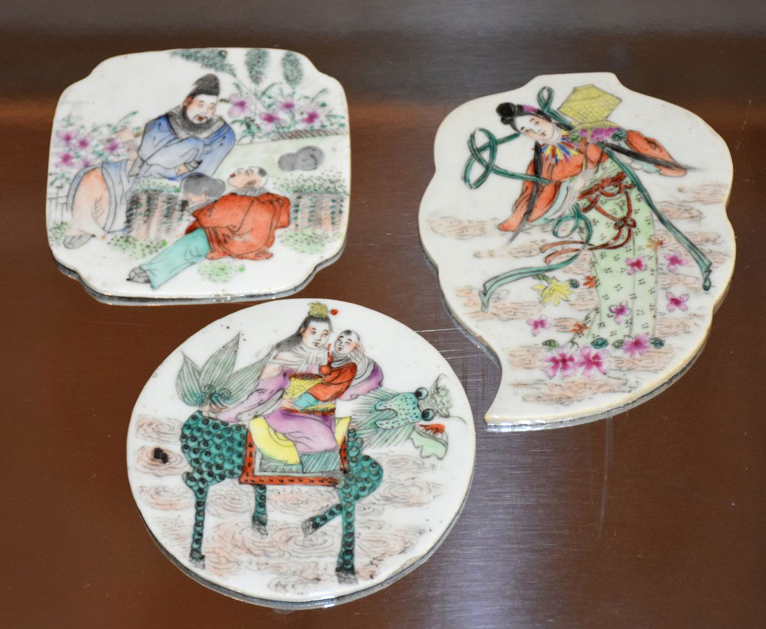 3 Chinese 19th C. Famille Rose porcelain items (1 of 2)