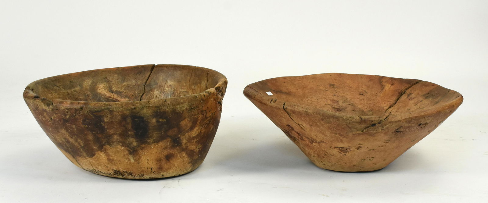 Two large carved wooden bowls (1 of 6)