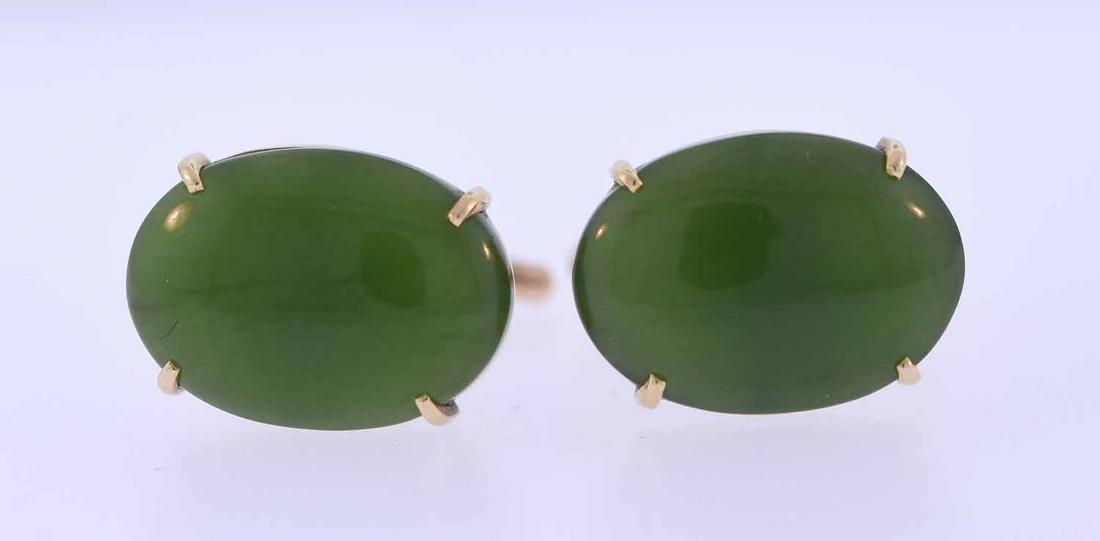 Pair of 18k gold jade cufflinks (1 of 6)