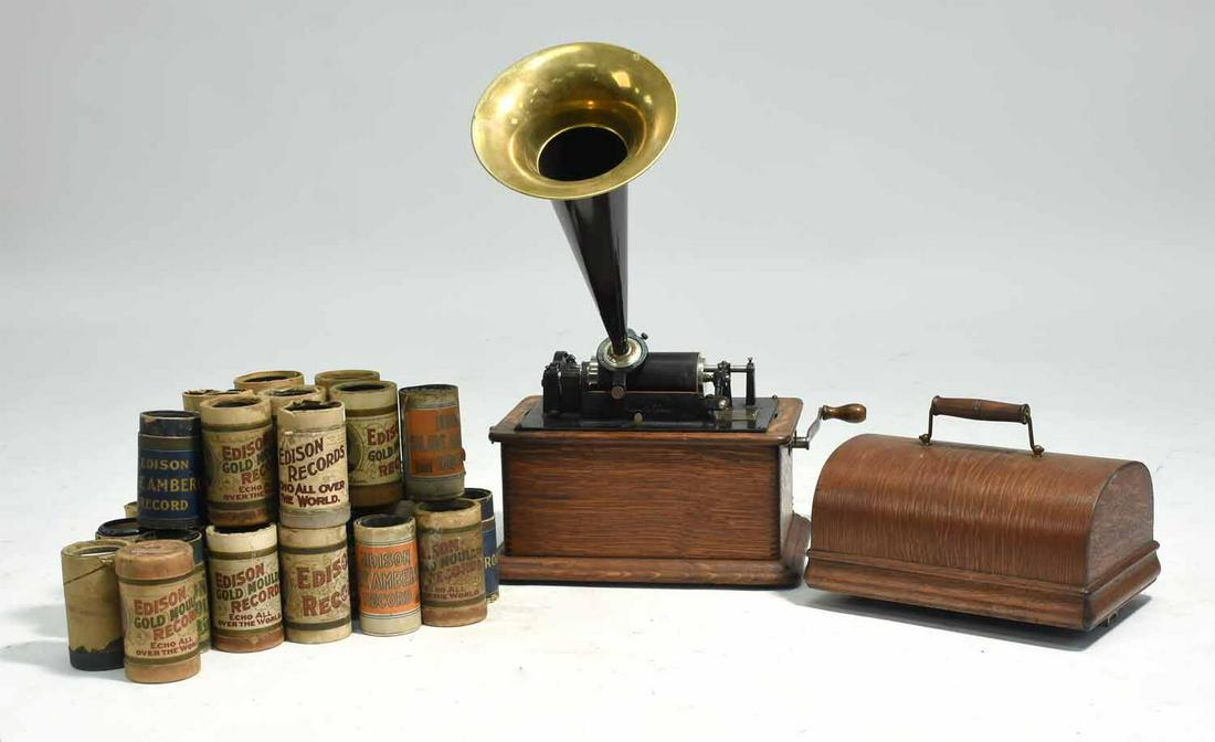 Edison phonograph with horn (1 of 7)