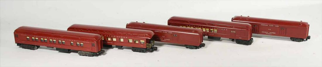 American Flyer passenger Cars: American Flyer 918 REA Mail Car, 953 Niagara Falls, 952 Pike's Peak, 954 Grand Canyon