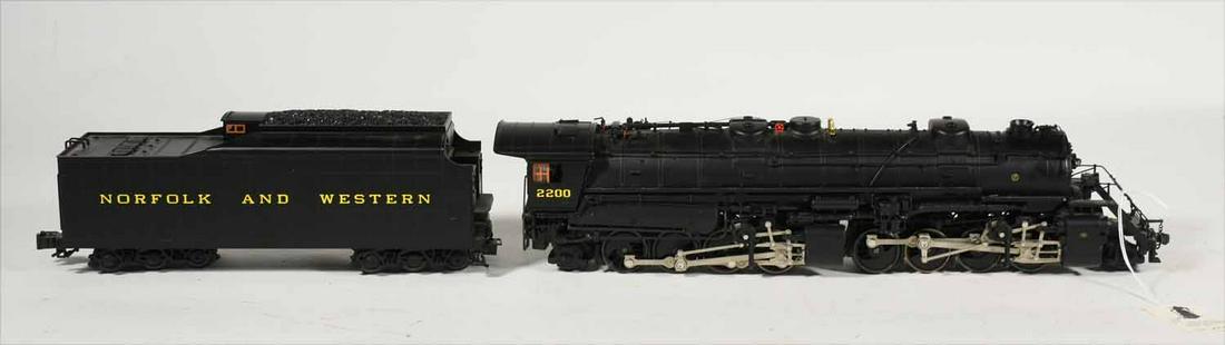 Lionel 28052 Norfolk & Western steam locomotive, tender: Lionel 28052 Norfolk & Western 2-8-8-2 steam locomotive, tender, cab. no. 2200