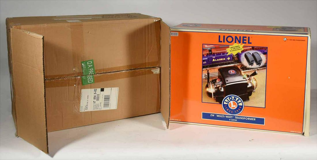 Lionel 32930 Power Supply Set: Lionel 32930 Power Supply Set with ZW controller and 2 power supplies, original boxes