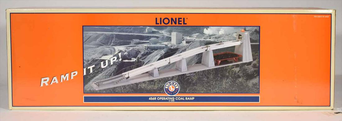 Lionel 14005 456R Operating Coal Ramp: Lionel 14005 456R Operating Coal Ramp original box