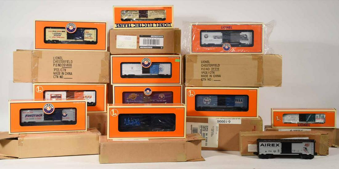 Lionel Toy Fair Boxcars: Lionel Toy Fair Boxcars, 19977, 19937, 19956, 29217 (no box), 19989, 19996, 29904, 29910, 29918, 29919, 29937, original boxes