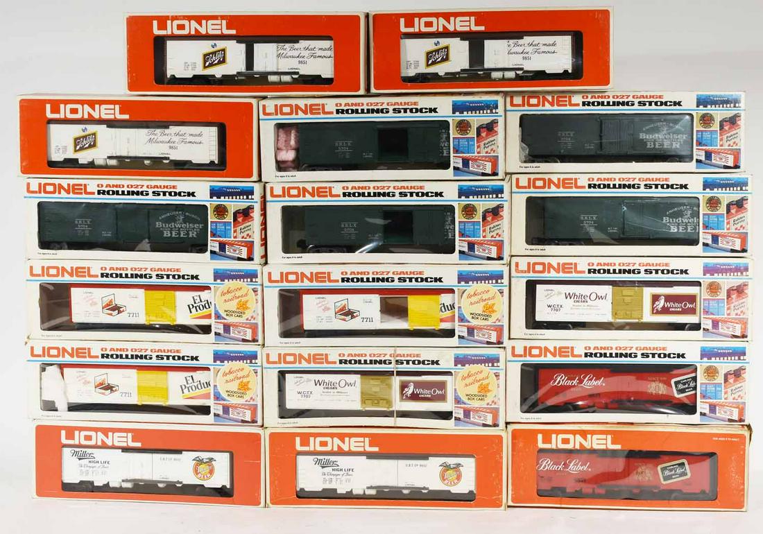Lionel Tobacco & Beer Reefers: Lionel Tobacco & Beer Reefers, 17 total with original boxes