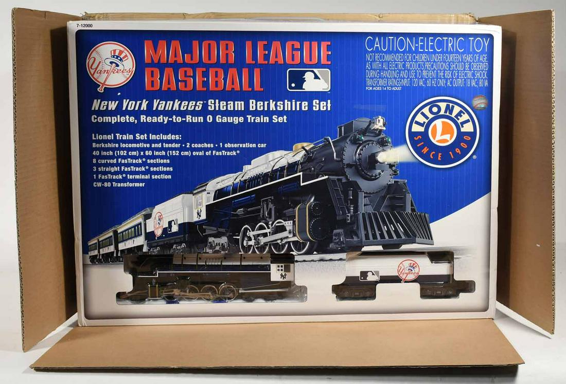 Lionel New York Yankees Berkshire Passenger Set: Lionel 12000 New York Yankees Berkshire Passenger Set, original boxes