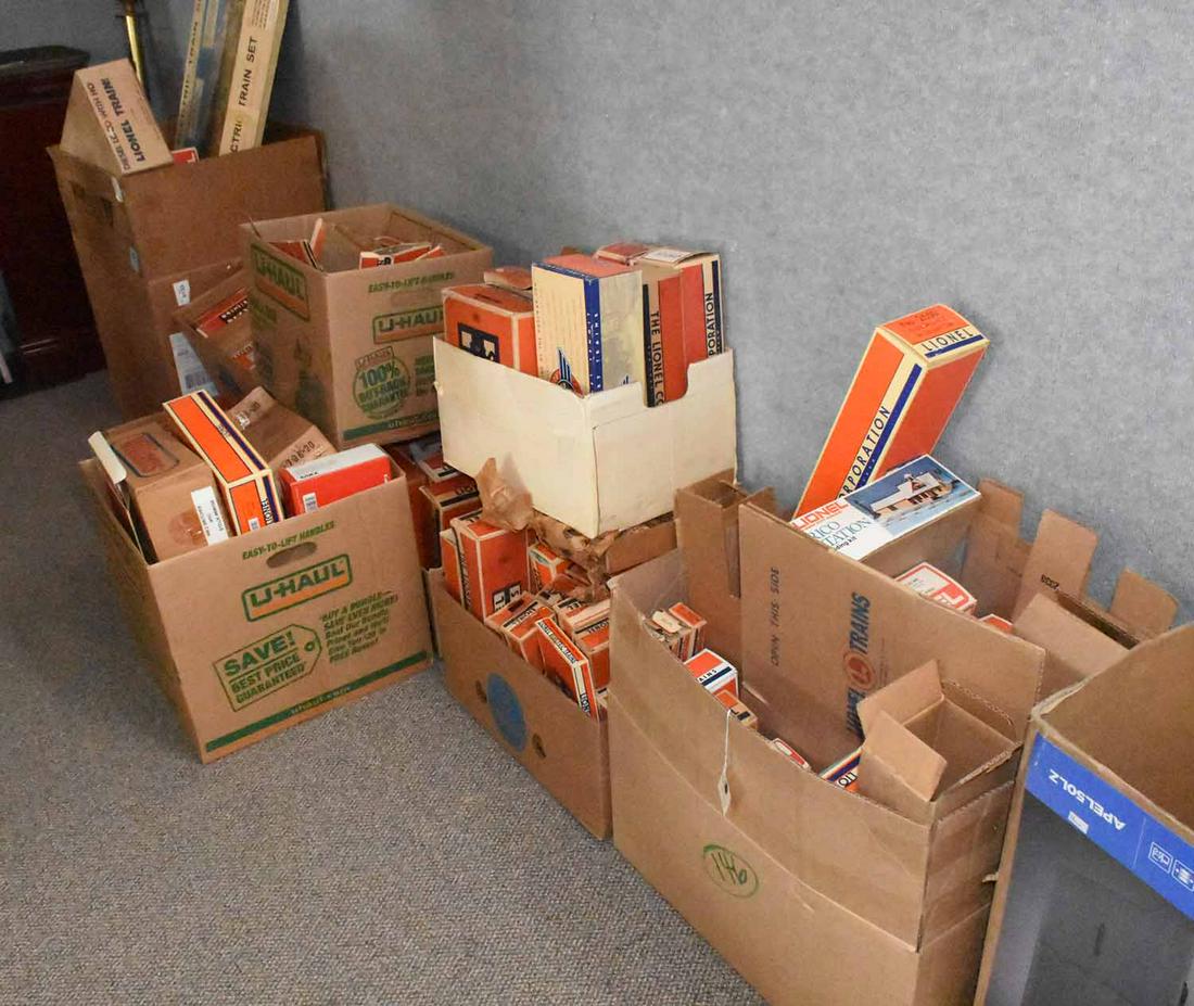 Lionel empty boxes, too many to count: Lionel empty boxes, too many to count. Some good ones, some tattered and rough. Ten large boxes full.