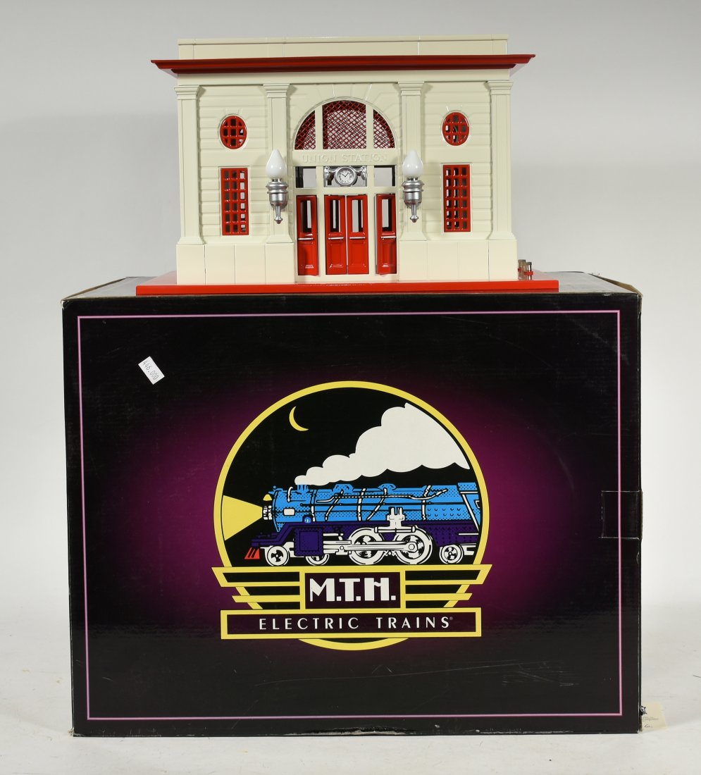MTH Tinplate Traditions Passenger Station with box: MTH Tinplate Traditions 10-4033 Red/White 115 Passenger Station with box