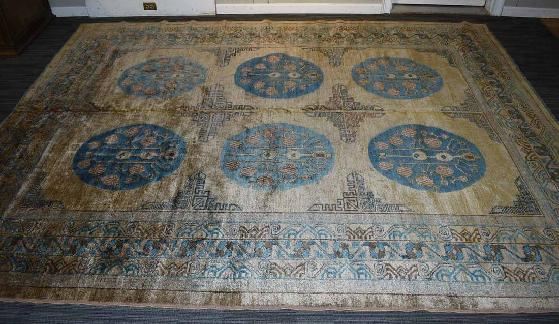 Ivory field Oriental room size rug: Ivory field Oriental room size rug, 9’1” X 11’6”