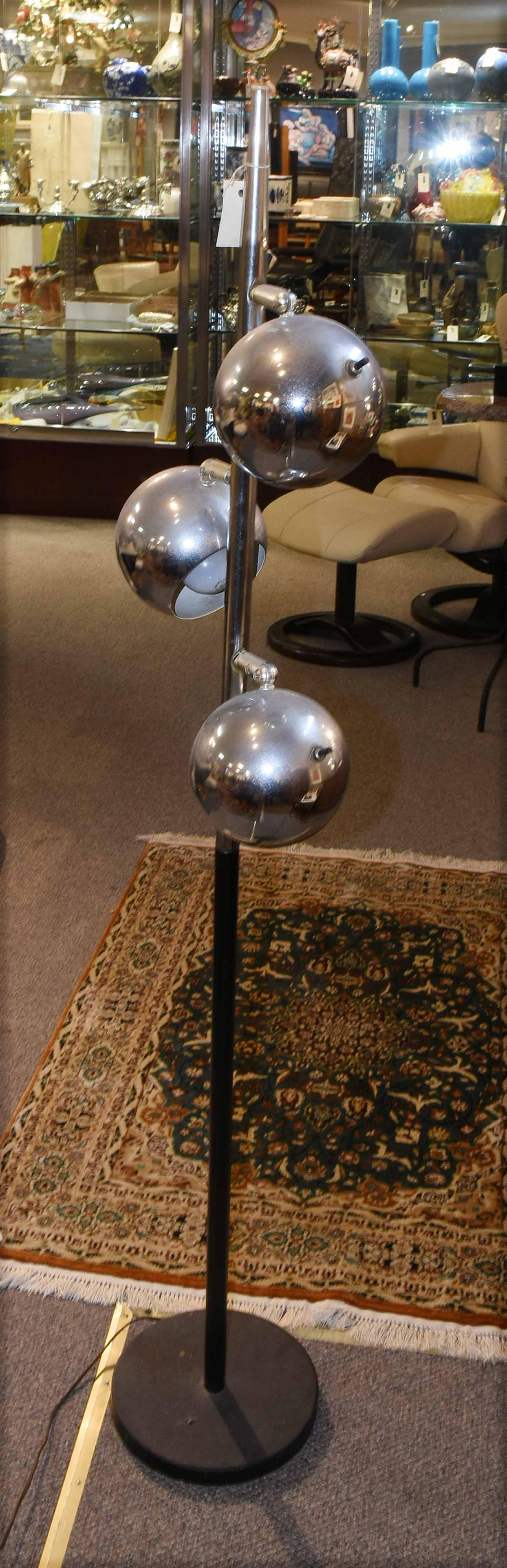 Mid-Century Modern 'Eyeball' Floor Lamp: Mid-Century Modern 'Eyeball' Floor Lamp. Chrome and iron, height 55 1/2"