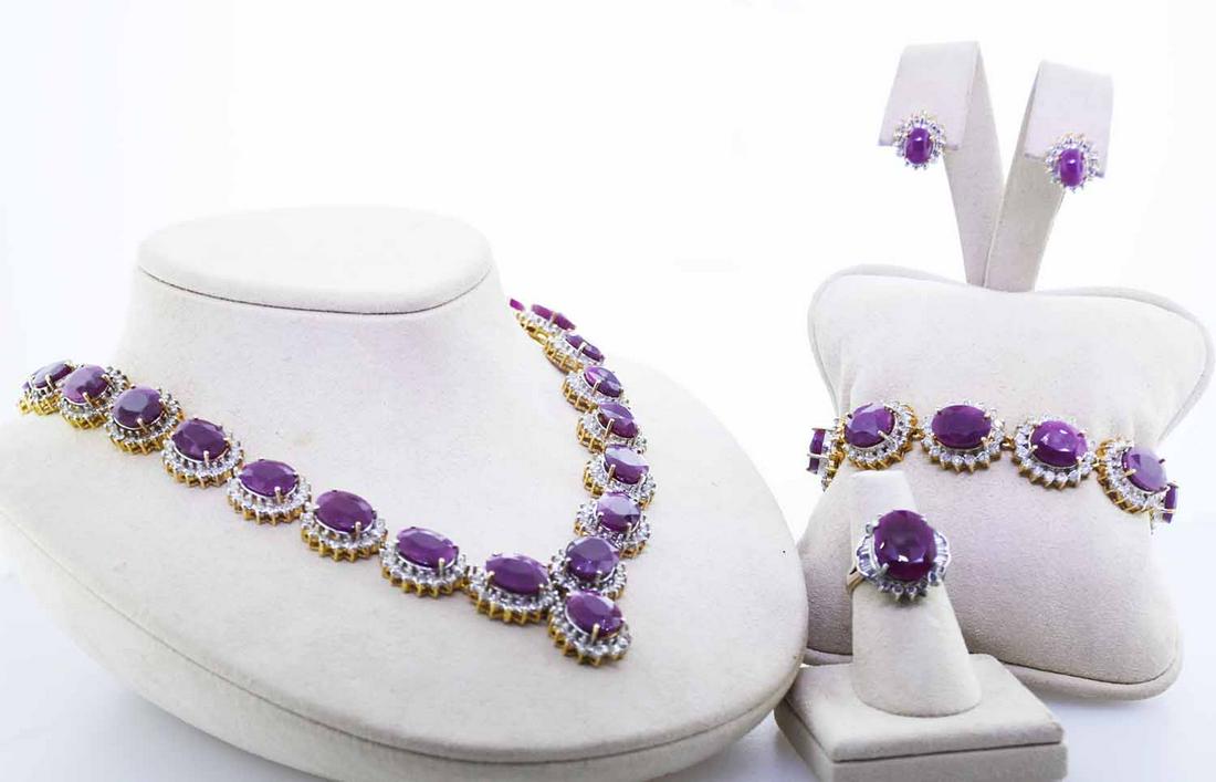 RUBY & DIAMOND SUITE. (1 of 5)