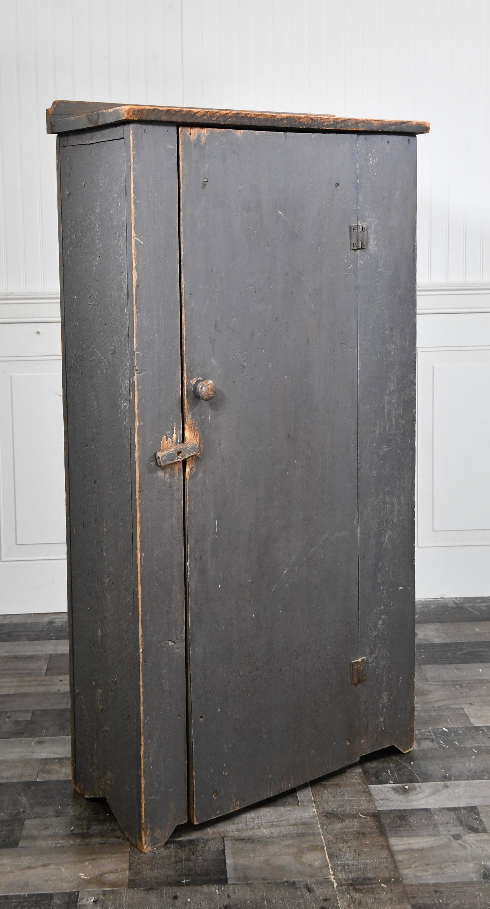 SMALL GRAY PAINTED JELLY CUPBOARD (1 of 6)