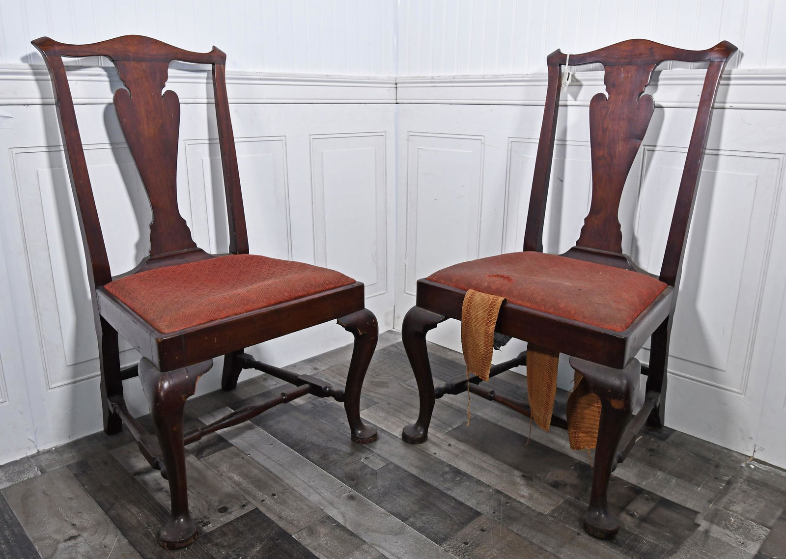 PAIR OF 18TH C. NEW ENGLAND QUEEN ANNE MAHOGANY CHAIRS. (1 of 13)