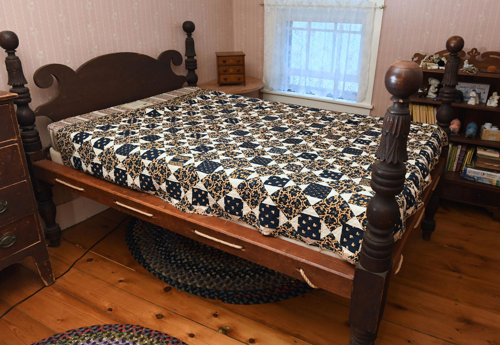 19TH C. CARVED BELL & BALL ROPE BED. (1 of 5)