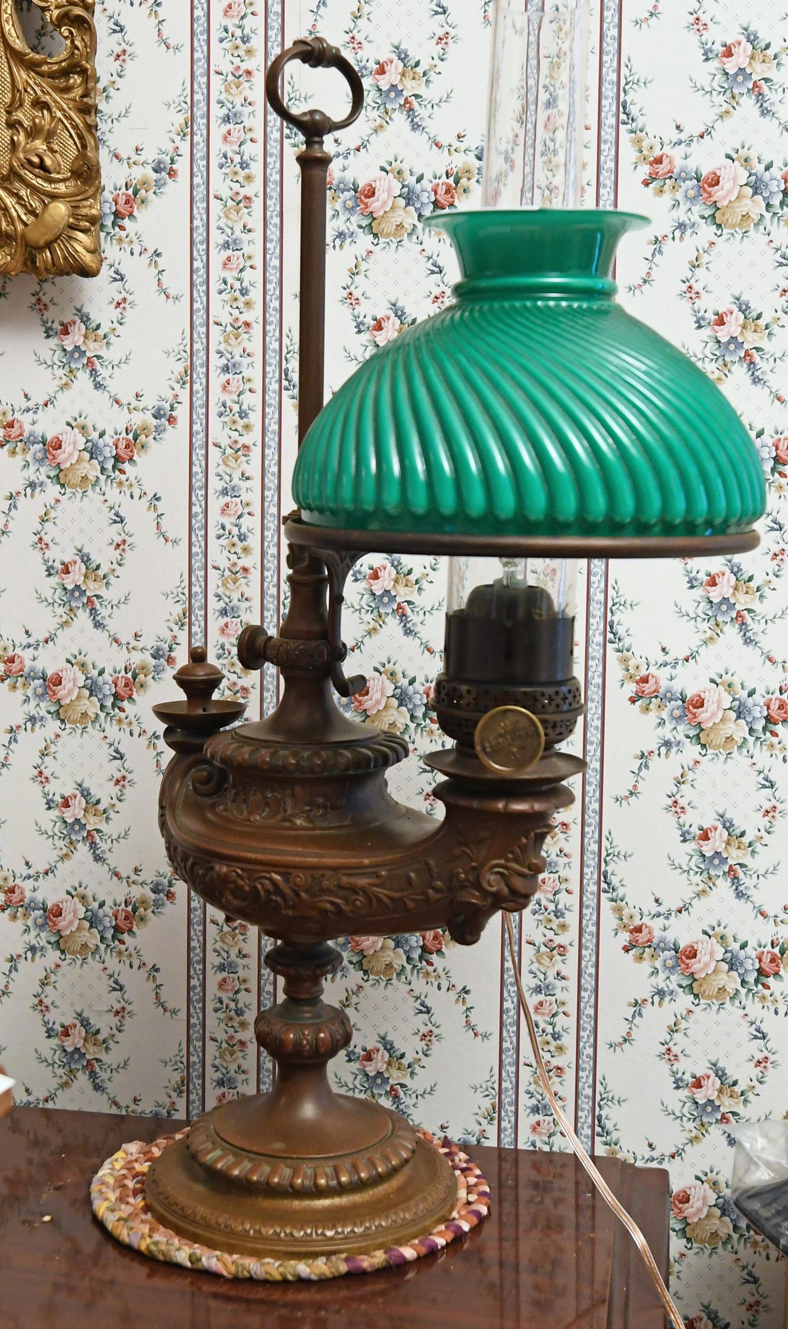 P&A BRONZE HARVARD STUDENT LAMP (1 of 4)