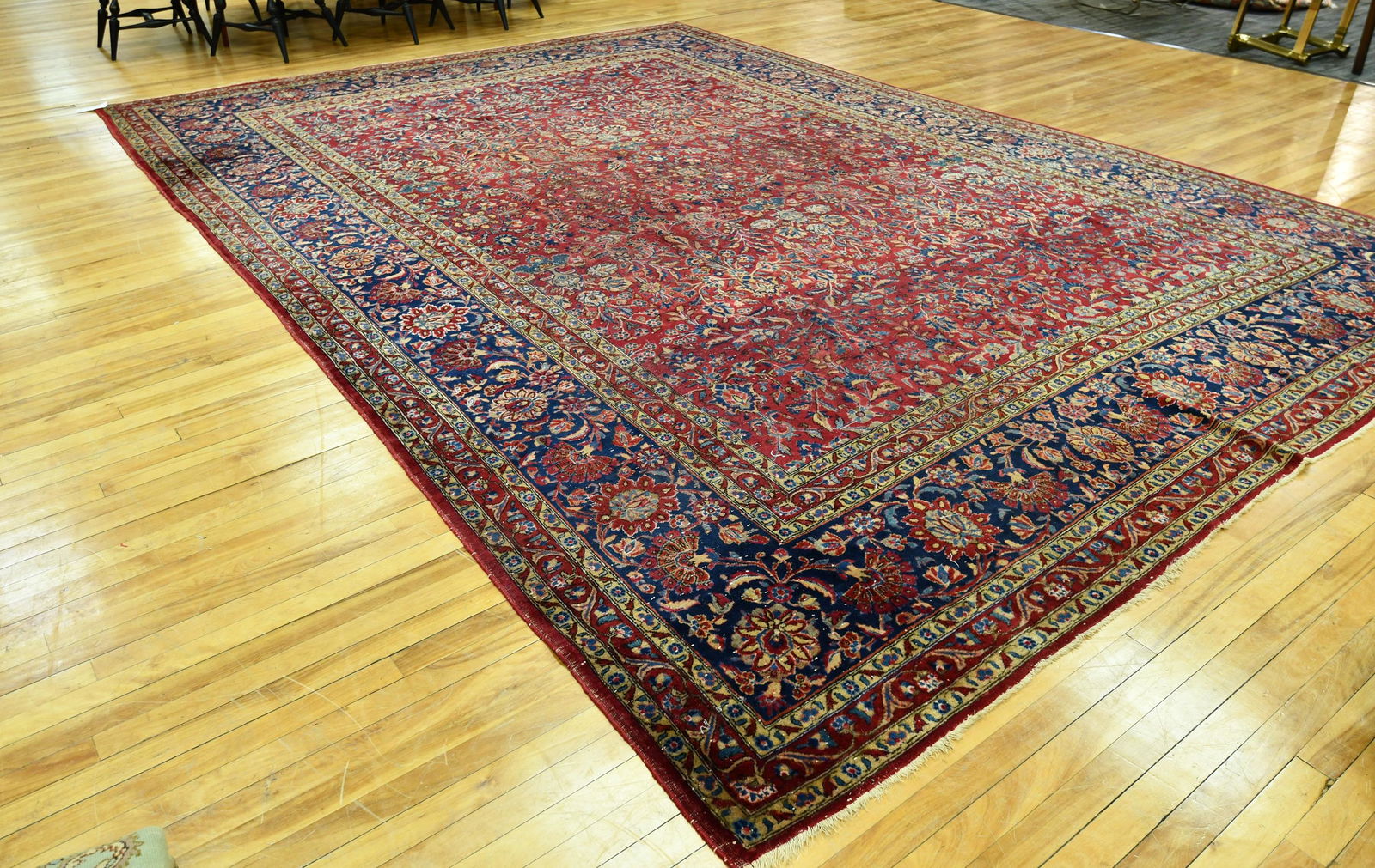 ROOM SIZE ANTIQUE SAROUK RUG. (1 of 8)