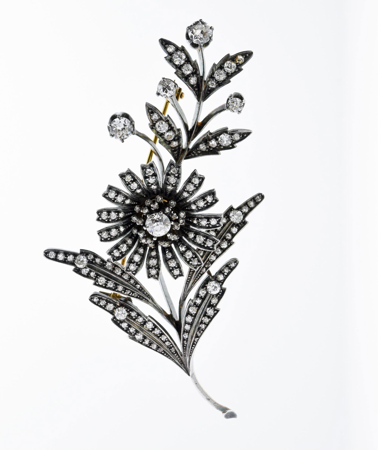 SILVER FLORAL DIAMOND TREMBLER BROOCH. (1 of 3)