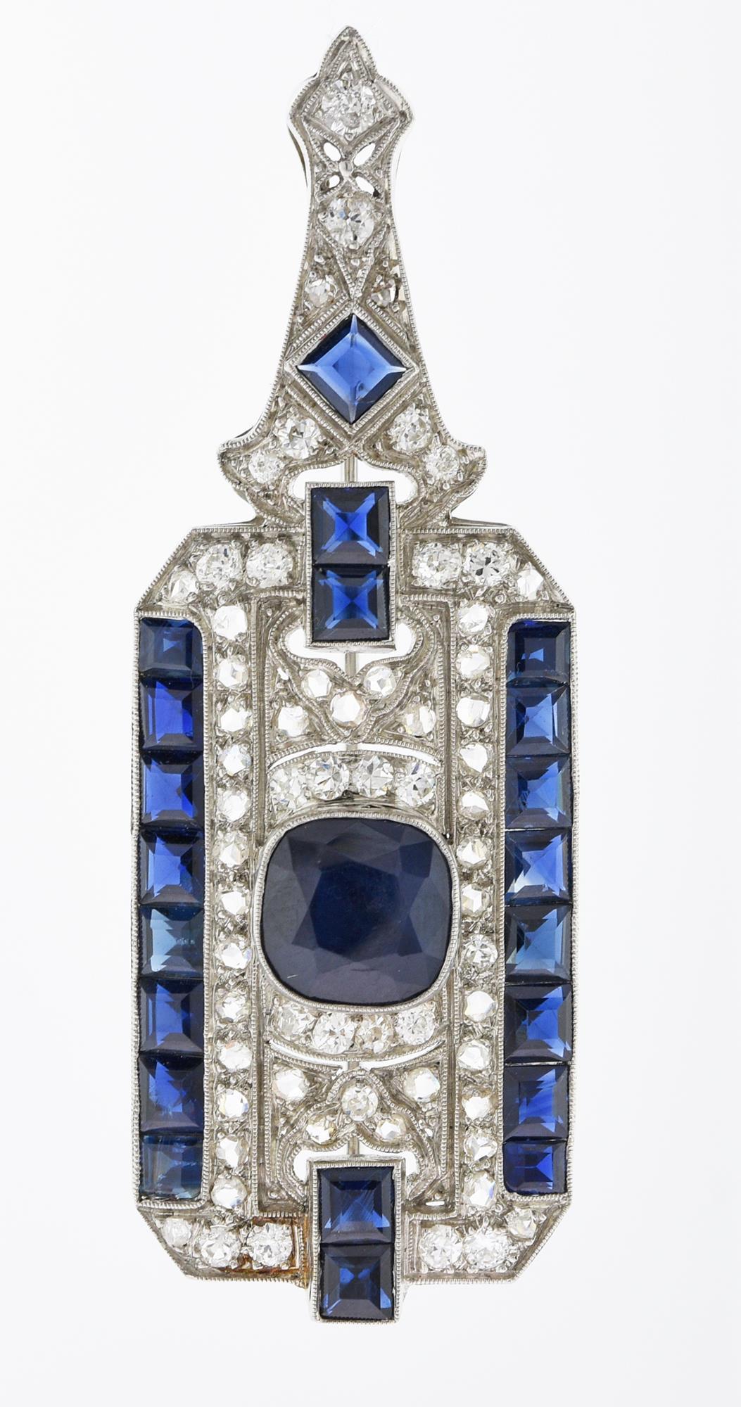 ART DECO DIAMOND AND SAPPHIRE PIN/PENDANT. (1 of 5)