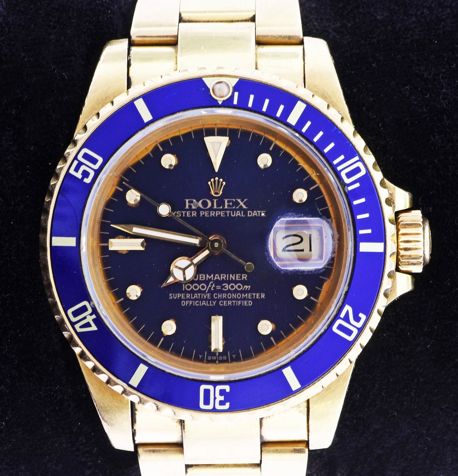 18K GOLD MAN'S ROLEX SUBMARINER WATCH. (1 of 8)