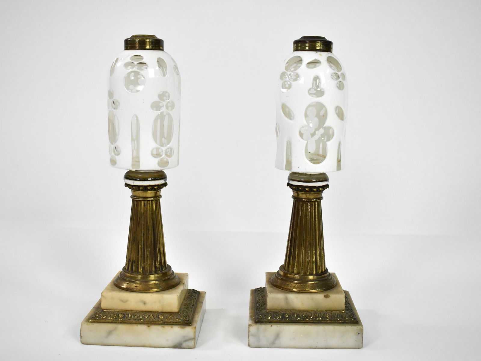 PAIR OF BOSTON SANDWICH CO. CUT GLASS OVERLAY PEG (1 of 7)