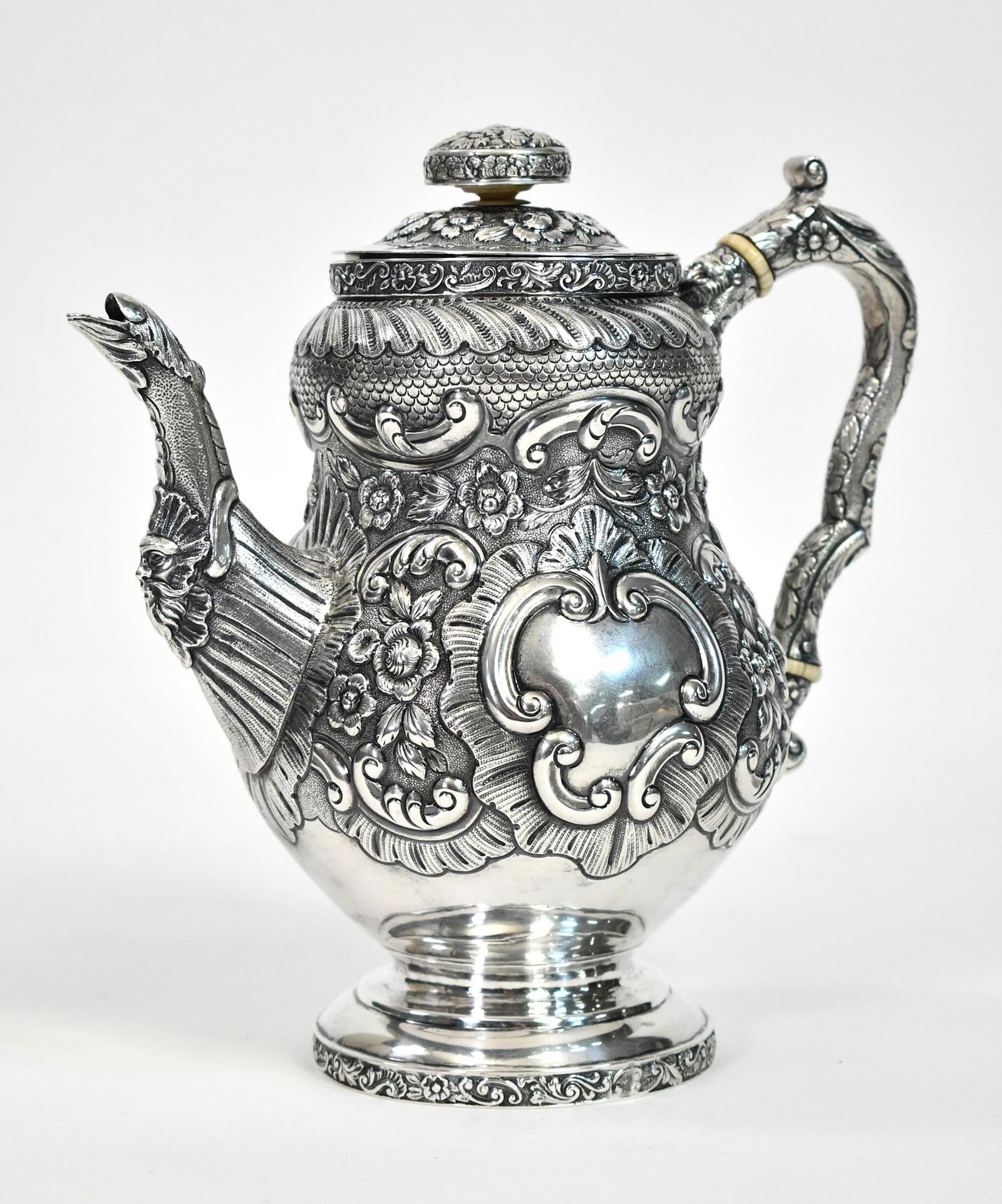 MID 19TH C. ENGLISH SILVER TEAPOT. (1 of 9)