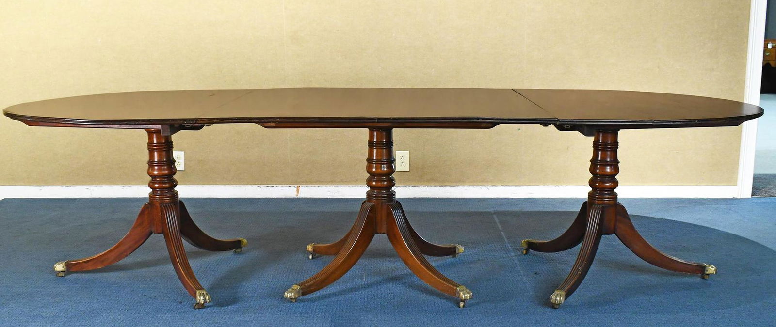 19TH C. TRIPLE PEDESTAL DINING TABLE (1 of 5)