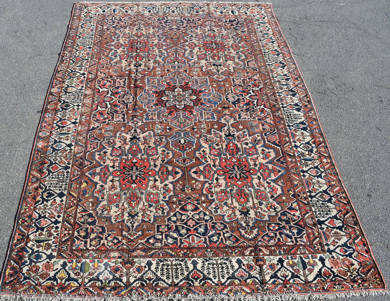 BAKHTIARI ROOM SIZE COBALT (1 of 8)