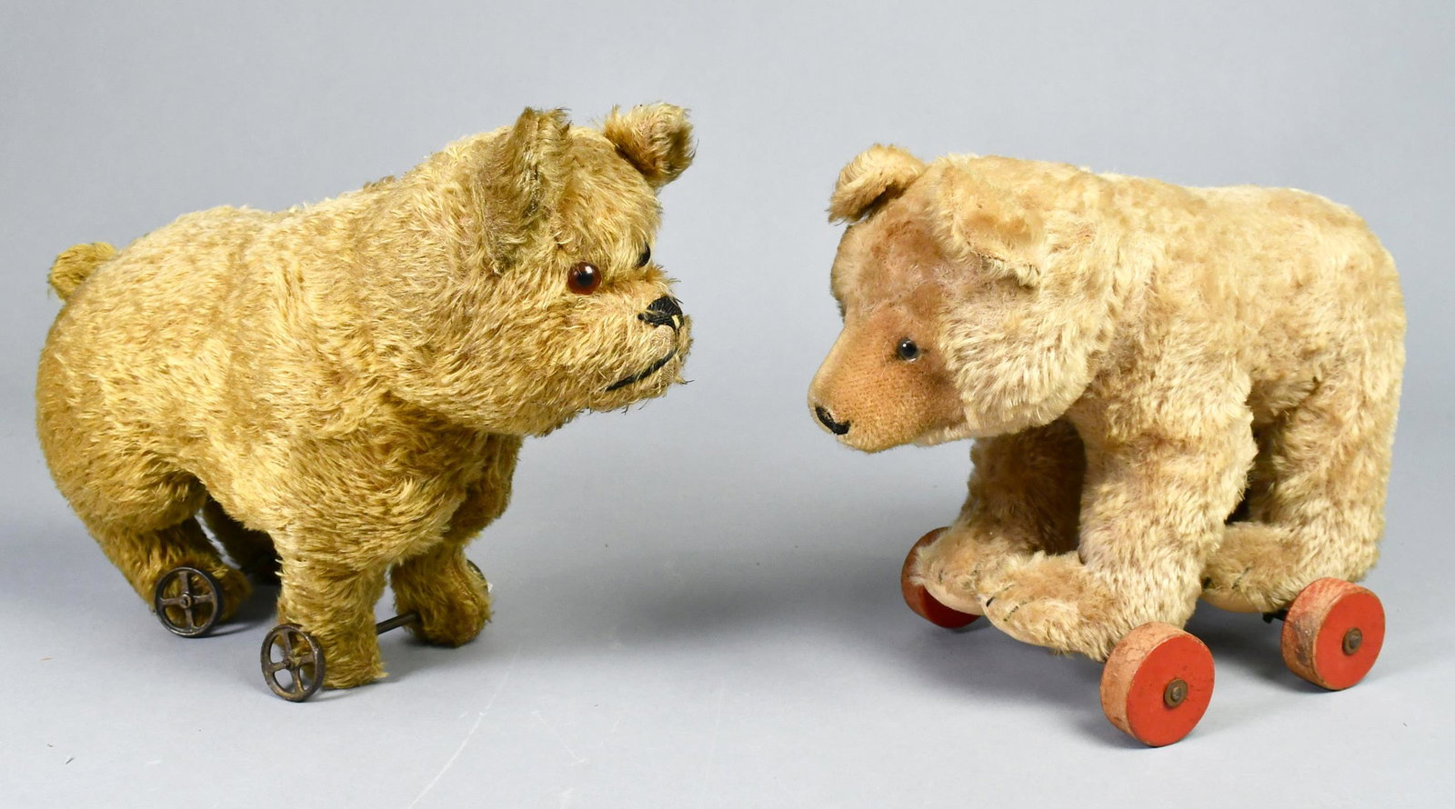 TWO MOHAIR GLASS EYED BEAR PULL TOYS. (1 of 7)