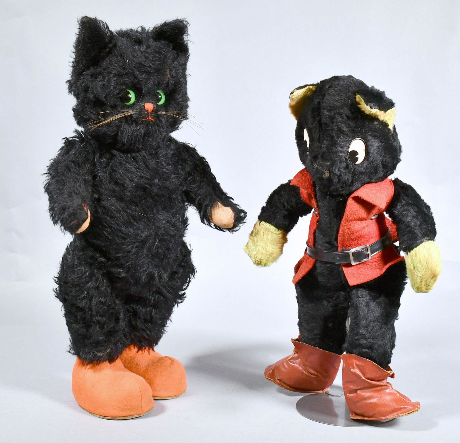 TWO STUFFED PUSS N BOOT CATS. (1 of 8)